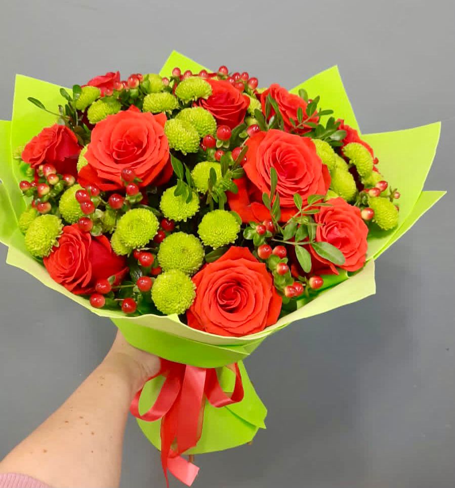 Букет цветов из: Хризантемы и Розы в Воскресенске