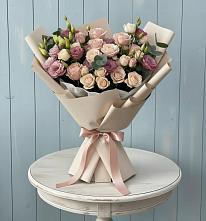 Букет цветов из:  Розы и Лизиантусы в Воскресенске