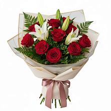 Букет цветов из:  Лилии и Розы в Воскресенске
