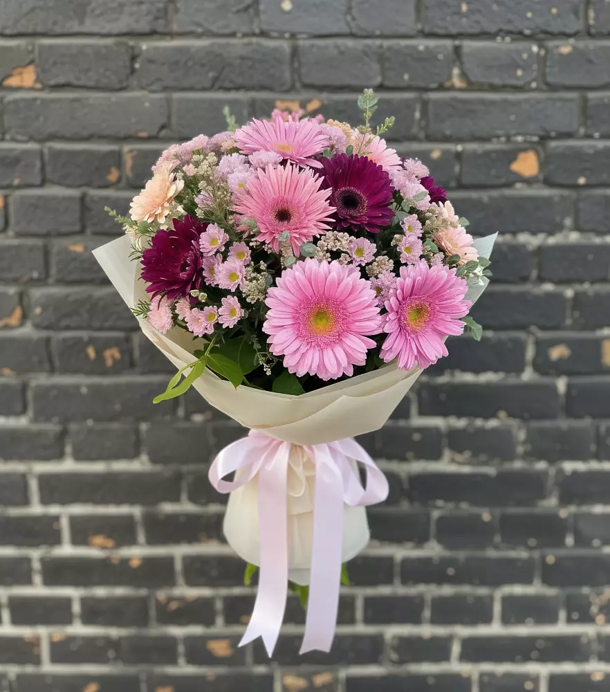 Букет цветов из: Герберы и Хризантемы в Воскресенске
