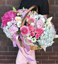 Цветочная композиция из Розы, Хризантемы, Пионы и Лизиантусы в корзине #REPLACE_PRED# Воскресенске