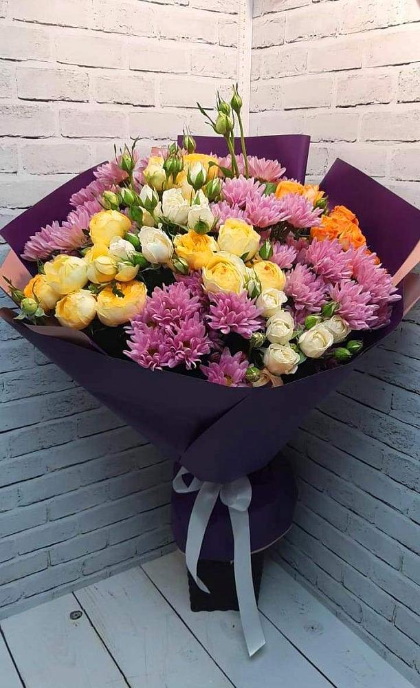 Букет цветов из: Хризантемы и Розы в Воскресенске