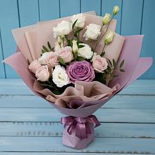 Букет цветов из:  Розы и Лизиантусы в Воскресенске