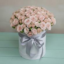 Цветочная композиция из Розы в шляпной коробке в Воскресенске