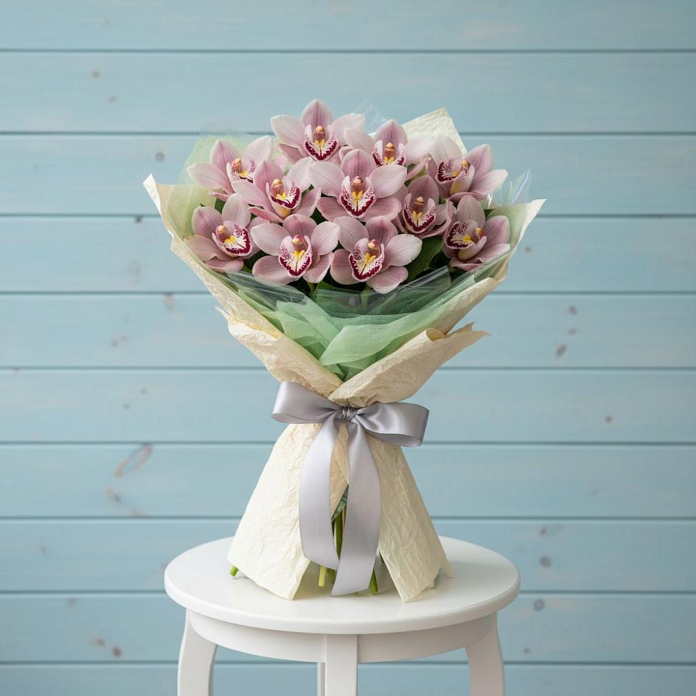 Букет цветов из: Орхидеи и Розы в Воскресенске