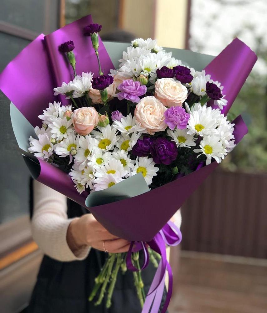 Букет цветов из: Хризантемы, Гвоздики и Розы в Воскресенске