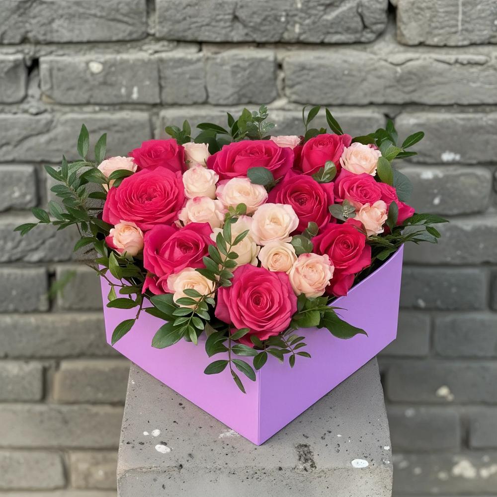 Цветочная композиция из Розы в коробке в Воскресенске