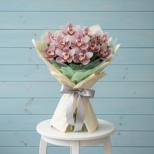 Букет цветов из:  Орхидеи и Розы в Воскресенске