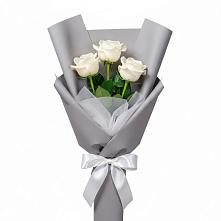 Букет 3 белые розы в Воскресенске