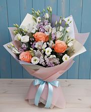 Букет цветов из:  Лизиантусы, Розы, Альстромерии и Гипсофила в Воскресенске