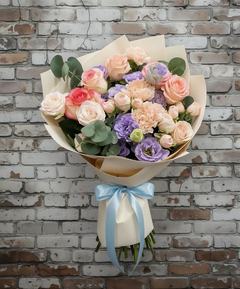 Букет цветов из: Розы, Лизиантусы и Гвоздики в Воскресенске