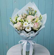 Букет цветов из:  Розы и Лизиантусы в Воскресенске