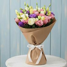 Букет цветов из:  Лизиантусы в Воскресенске