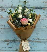 Букет цветов из:  Розы и Лизиантусы в Воскресенске