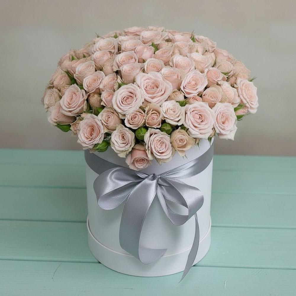 Цветочная композиция из Розы в шляпной коробке в Воскресенске